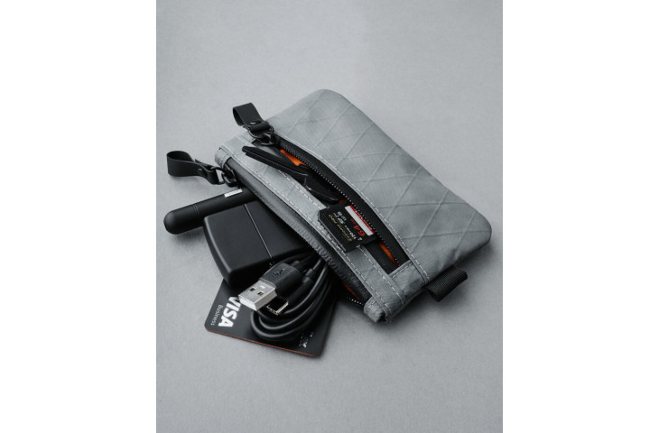 La Zip Pouch : EDC compact par Alpaka