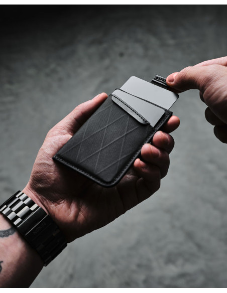 UP V2 minimalist card holder by Alpaka