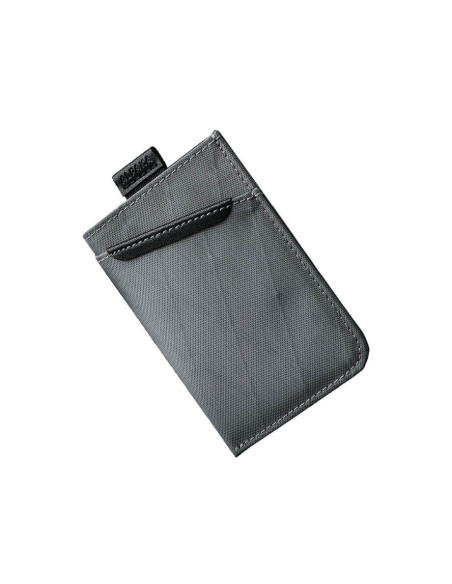 UP V2 minimalist card holder by Alpaka