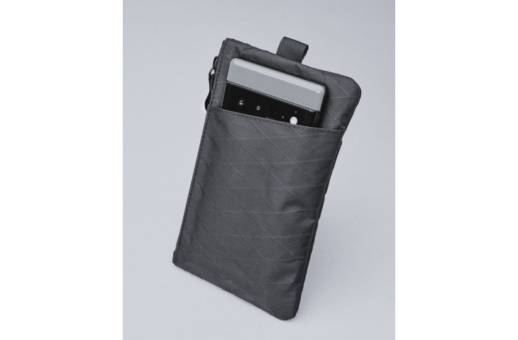 POCHETTE ZIP CLUTCH