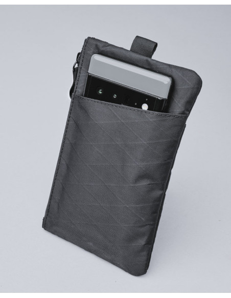 POCHETTE ZIP CLUTCH