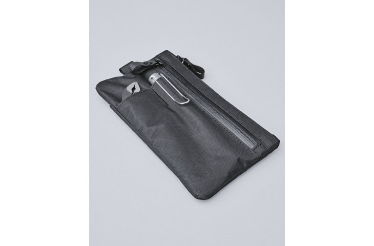 ZIP CLUTCH POUCH