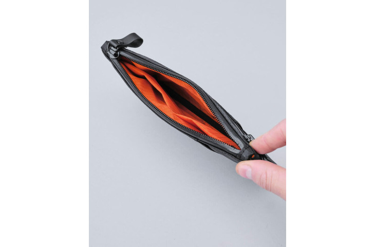 ZIP CLUTCH POUCH