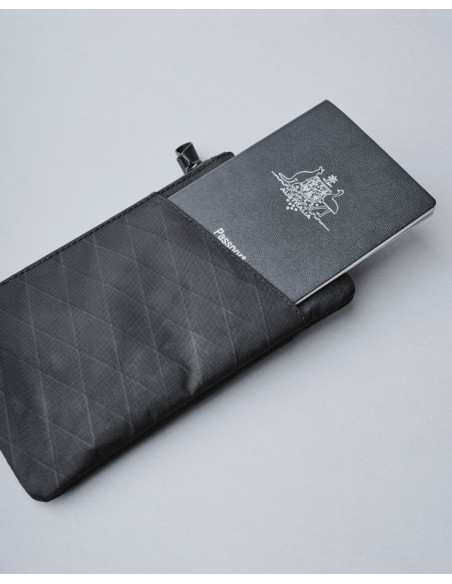 POCHETTE ZIP CLUTCH