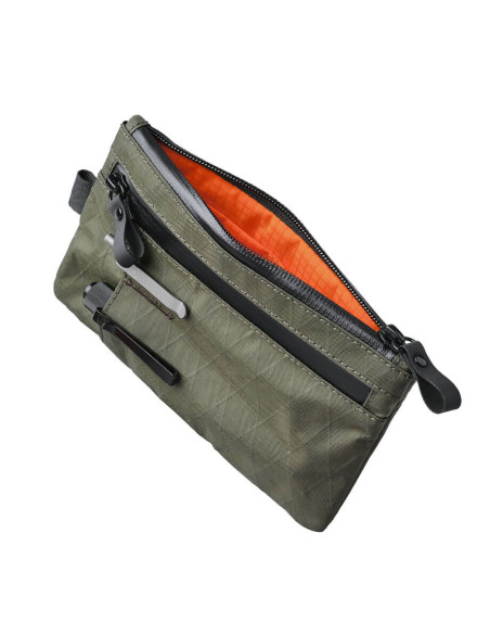 POCHETTE ZIP CLUTCH
