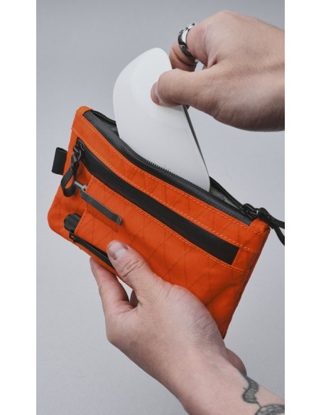 POCHETTE ZIP CLUTCH