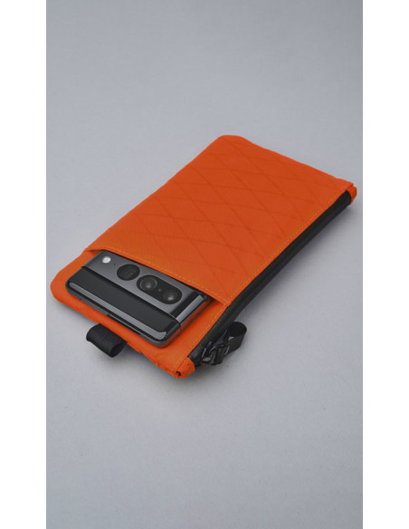 POCHETTE ZIP CLUTCH