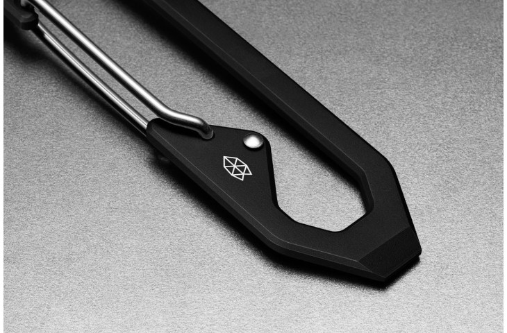 THE HOLCOMBE CARABINER