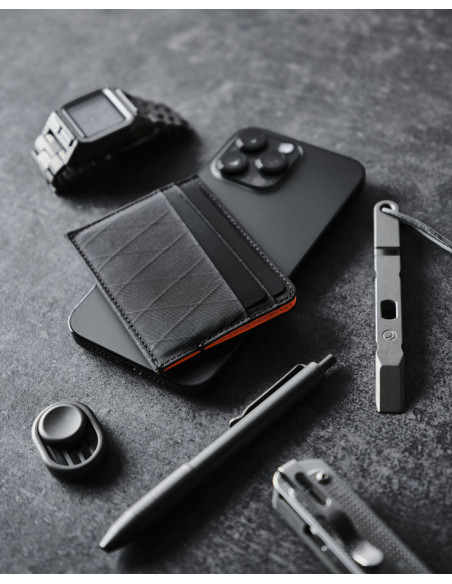 Minimalist Ark wallet by Alpaka