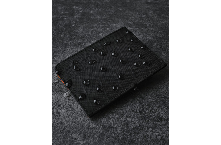 Minimalist Ark wallet by Alpaka